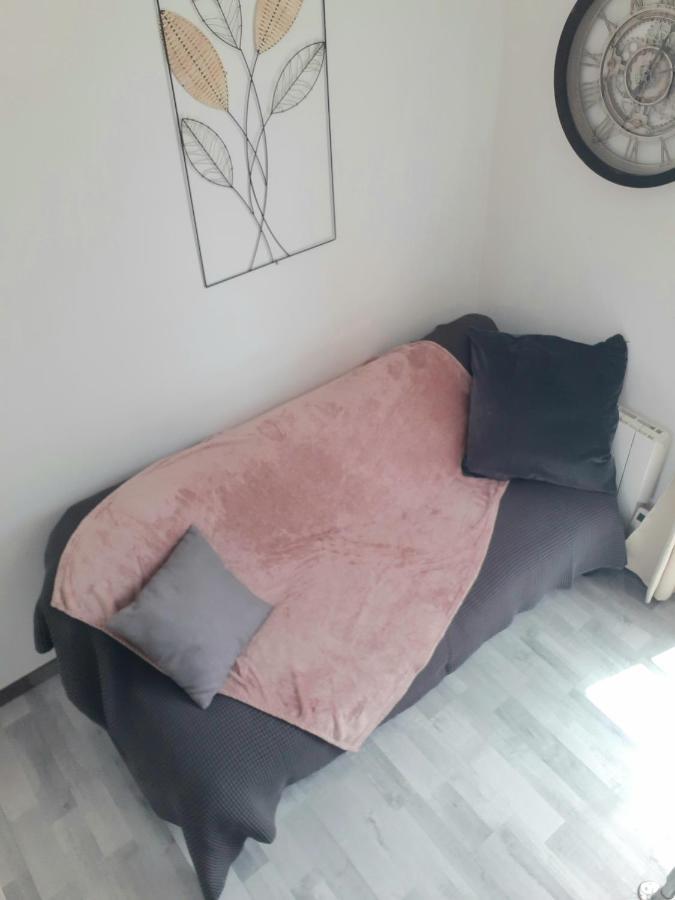 דירות ניי-פלזאנס Warm Studio En Duplex Proche Paris Et Disney מראה חיצוני תמונה
